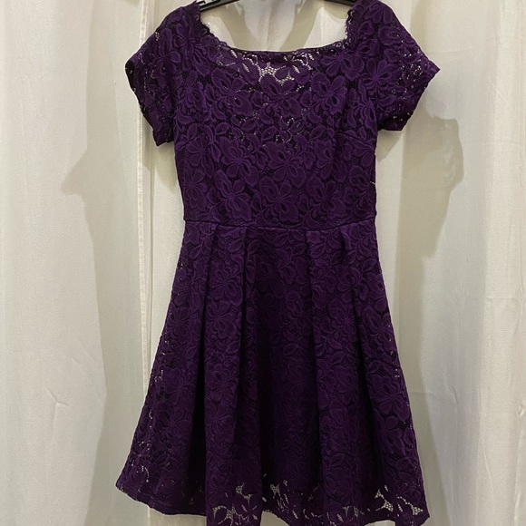 Miss Mny Dresses & Skirts - Brand NWT Miss Mny Lace Formal/Cocktail Dress - L